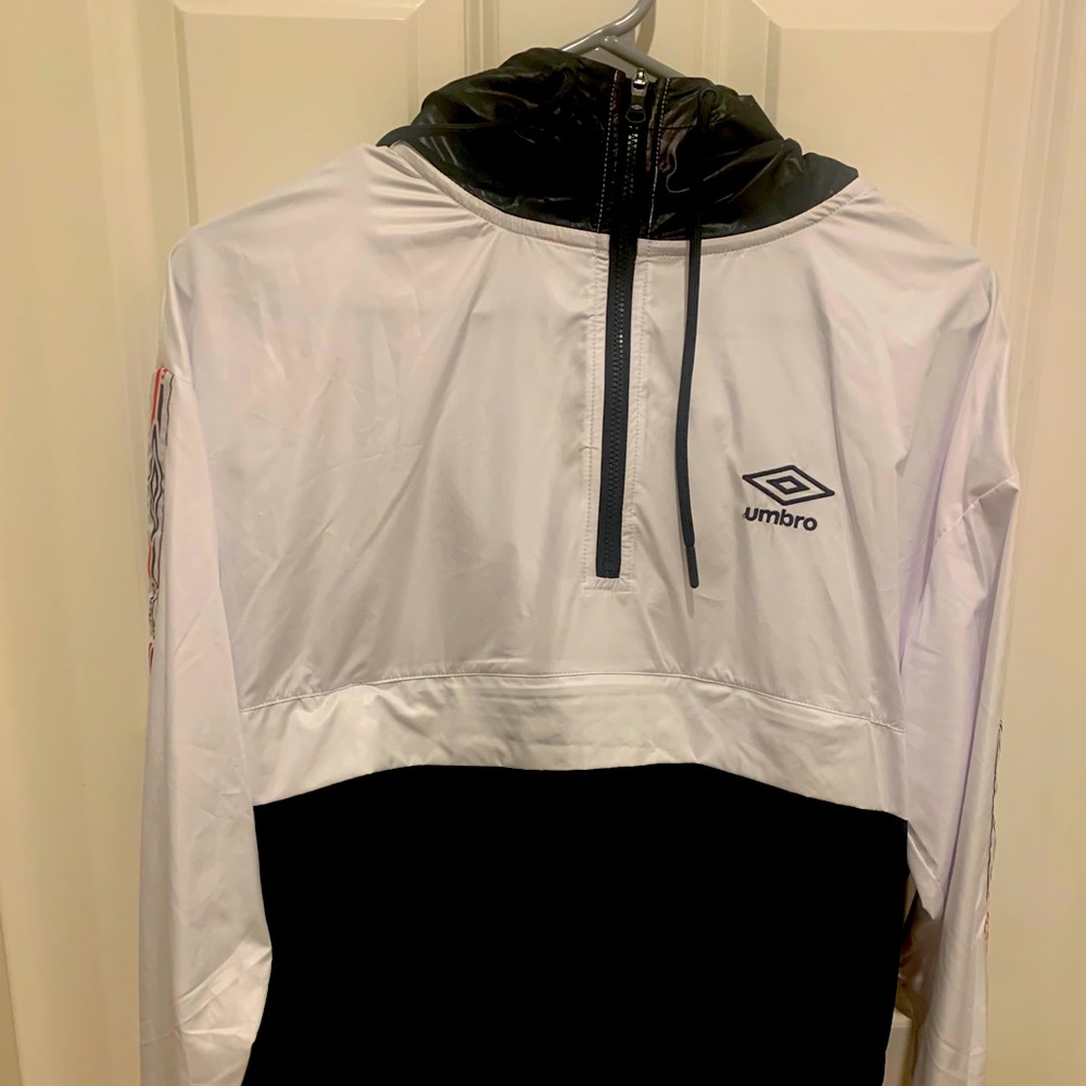 umbro wind resistant jacket